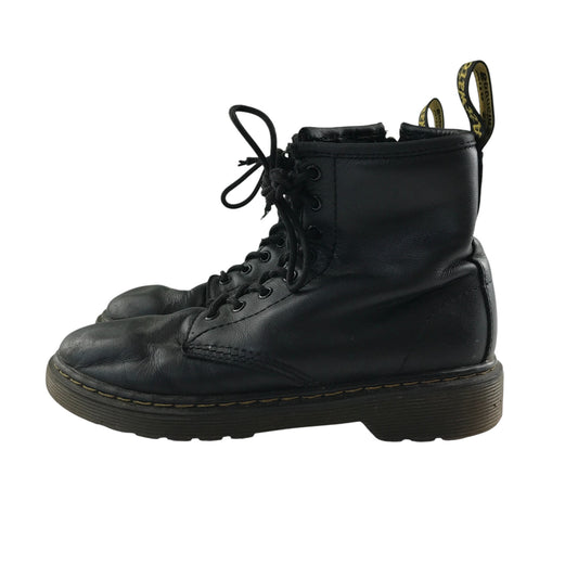 Dr. Martens combat boots shoe size 1 black leather high tops with laces