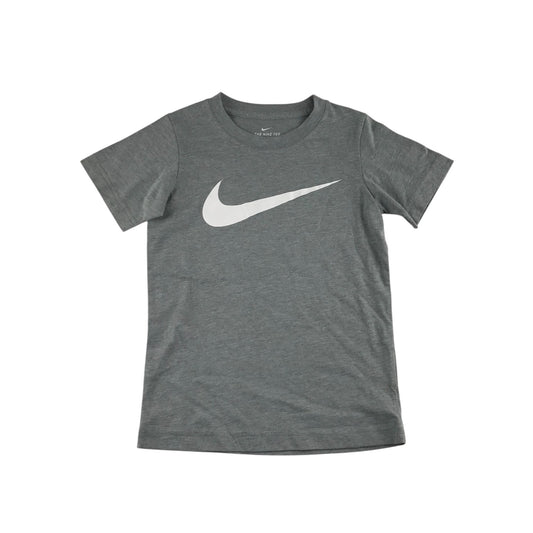 Nike t-shirt 5-6 years grey short sleeve large logo print