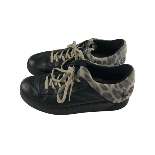 Levi's shoes shoe size 6.5 black leopard spots pattern leather with laces