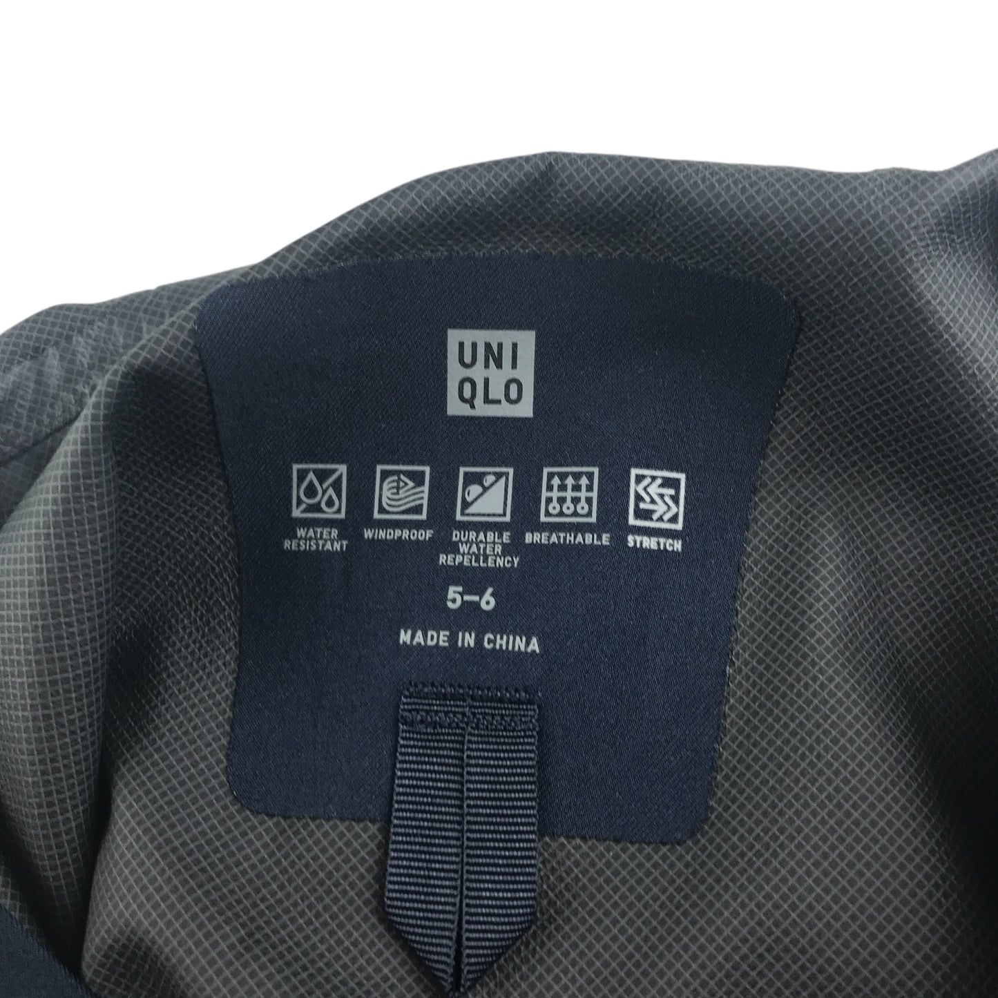 Uniqlo jacket 5-6 years navy water resistant with hood