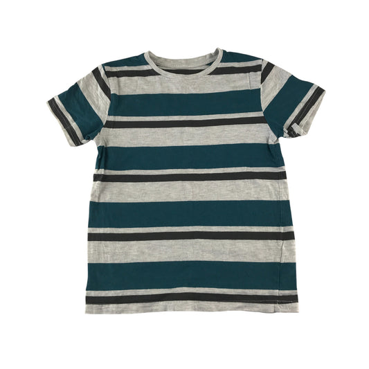 Primark t-shirt 8-9 years blue and grey stripy pattern design