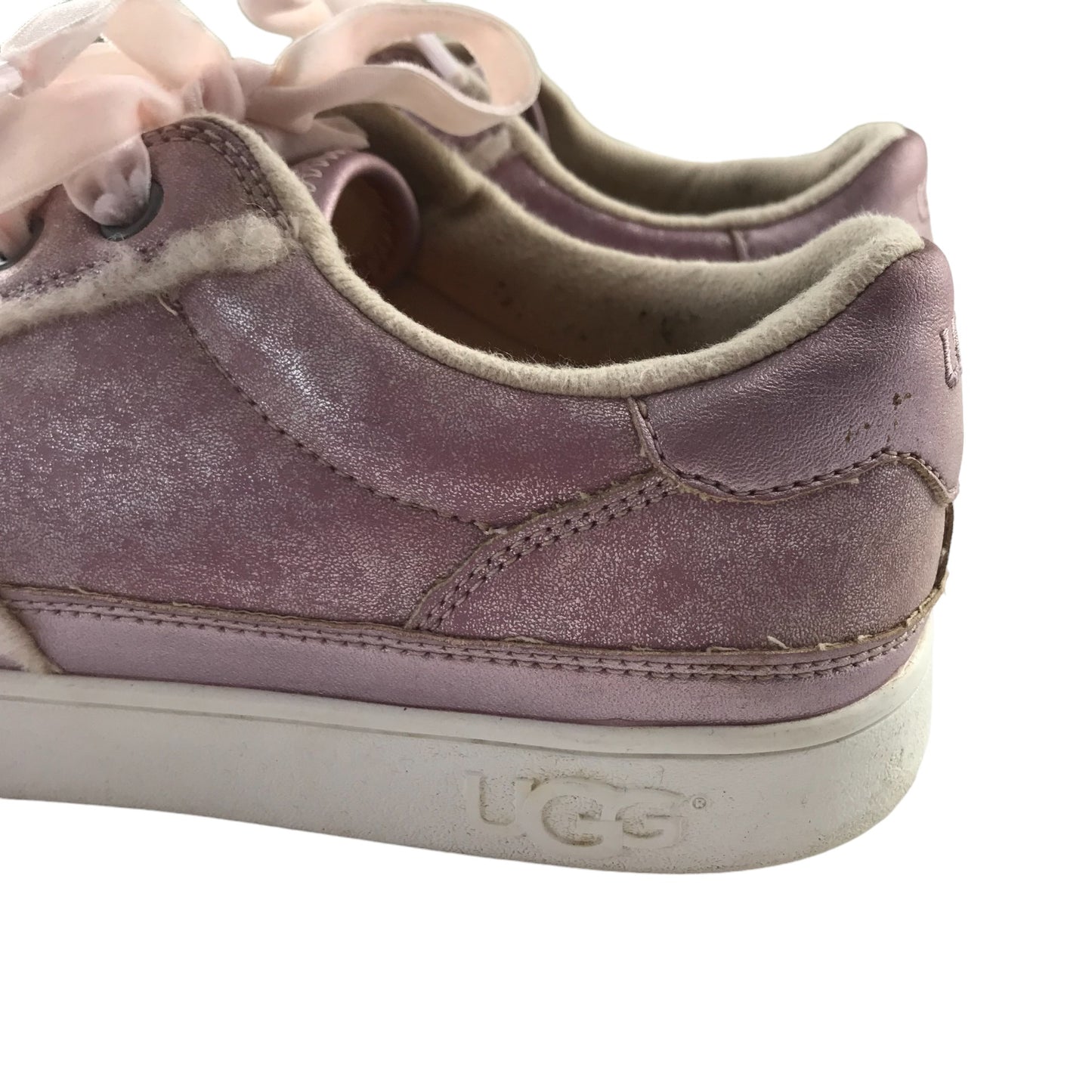 UGG Alanna trainers shoe size UK 5 pink shimmer leather with laces