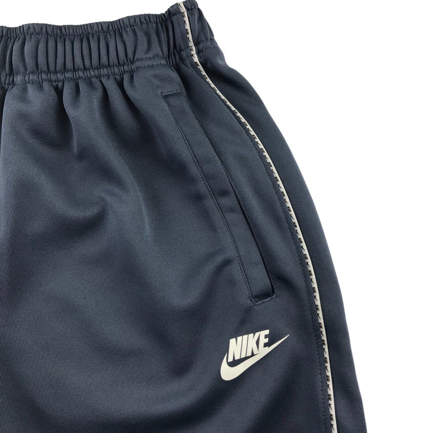 Nike sport shorts men size S navy elasticated waist