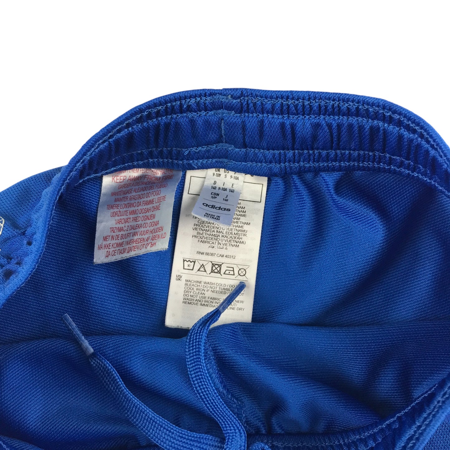Adidas sport shorts 9-10 years blue with 3 strips logo Italia football club badge