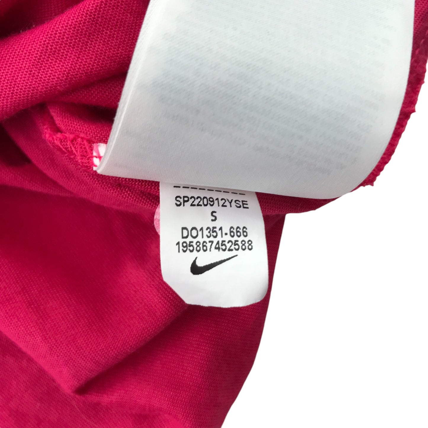 Nike t-shirt 8-9 years pink cropped short sleeve