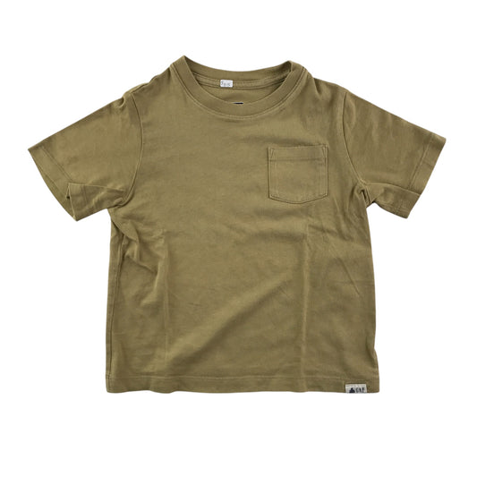 GAP t-shirt 5-6 years beige with chest pocket