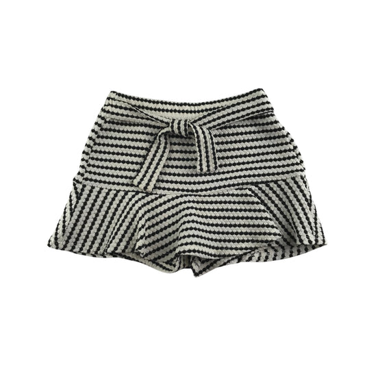 Zara skort 8-9 year black and white stripy with belt detail