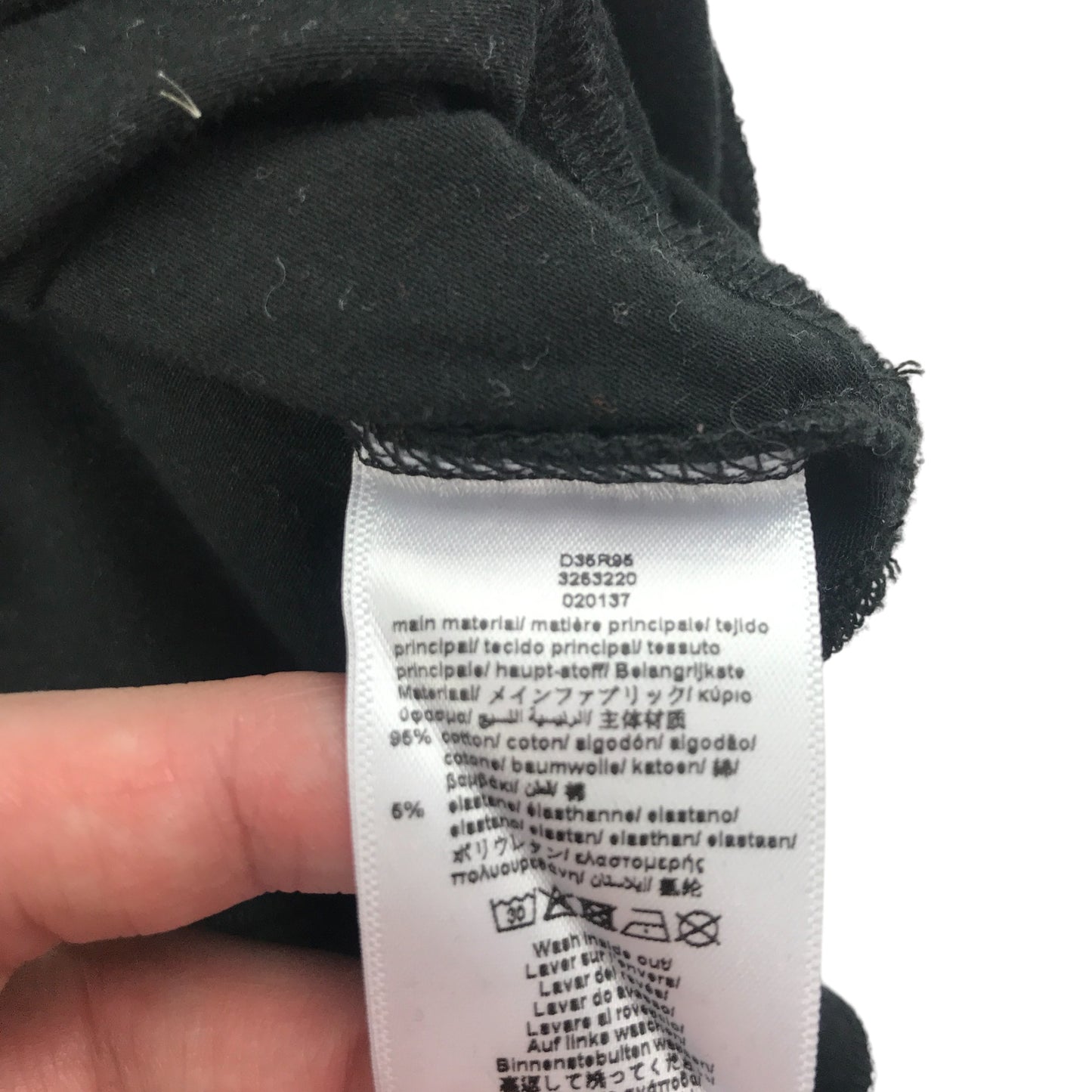 DKNY t-shirt 9-10 years black text graphic design cropped