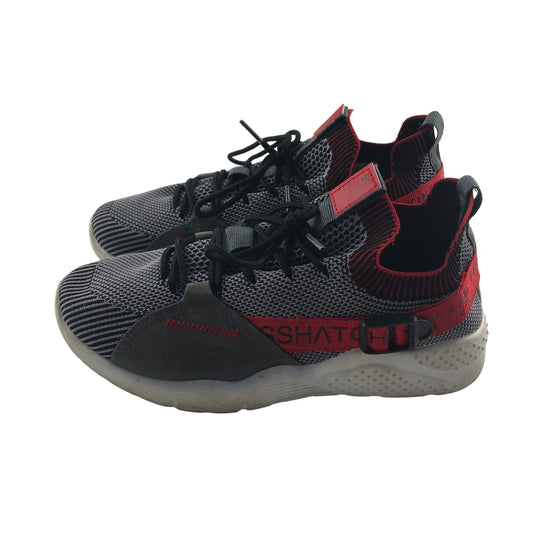 Crosshatch Trainers shoe size 4 black and red sporty sneakers