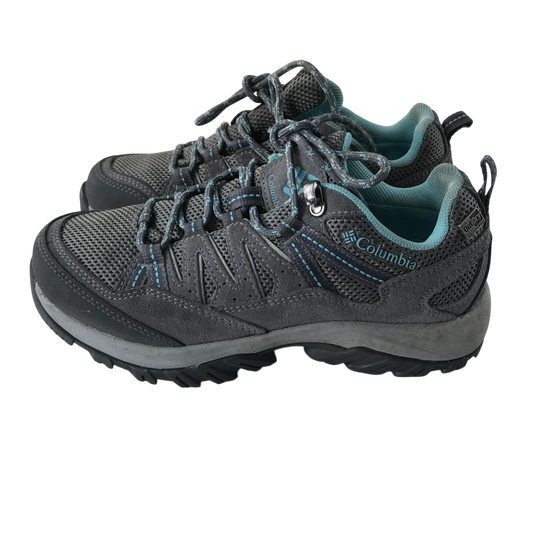 Preloved Columbia shoes for adults