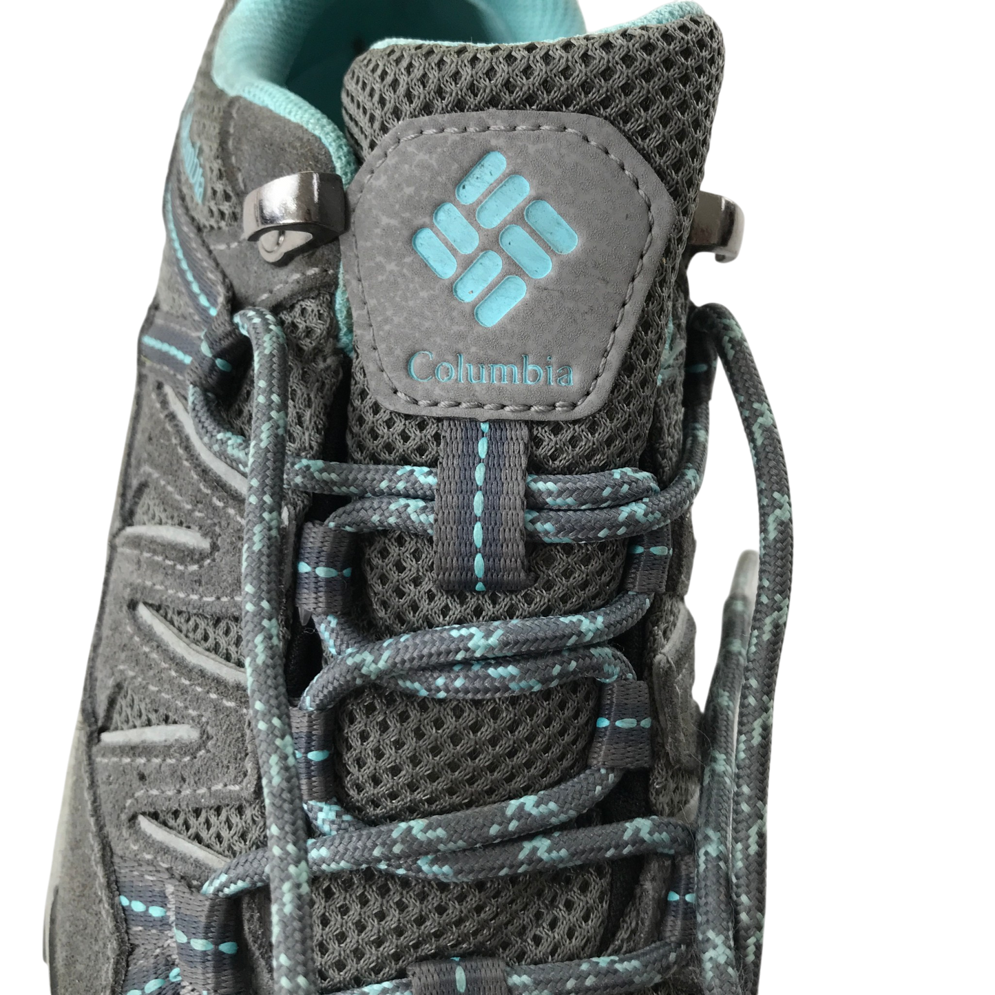 Preloved Columbia shoes for adults