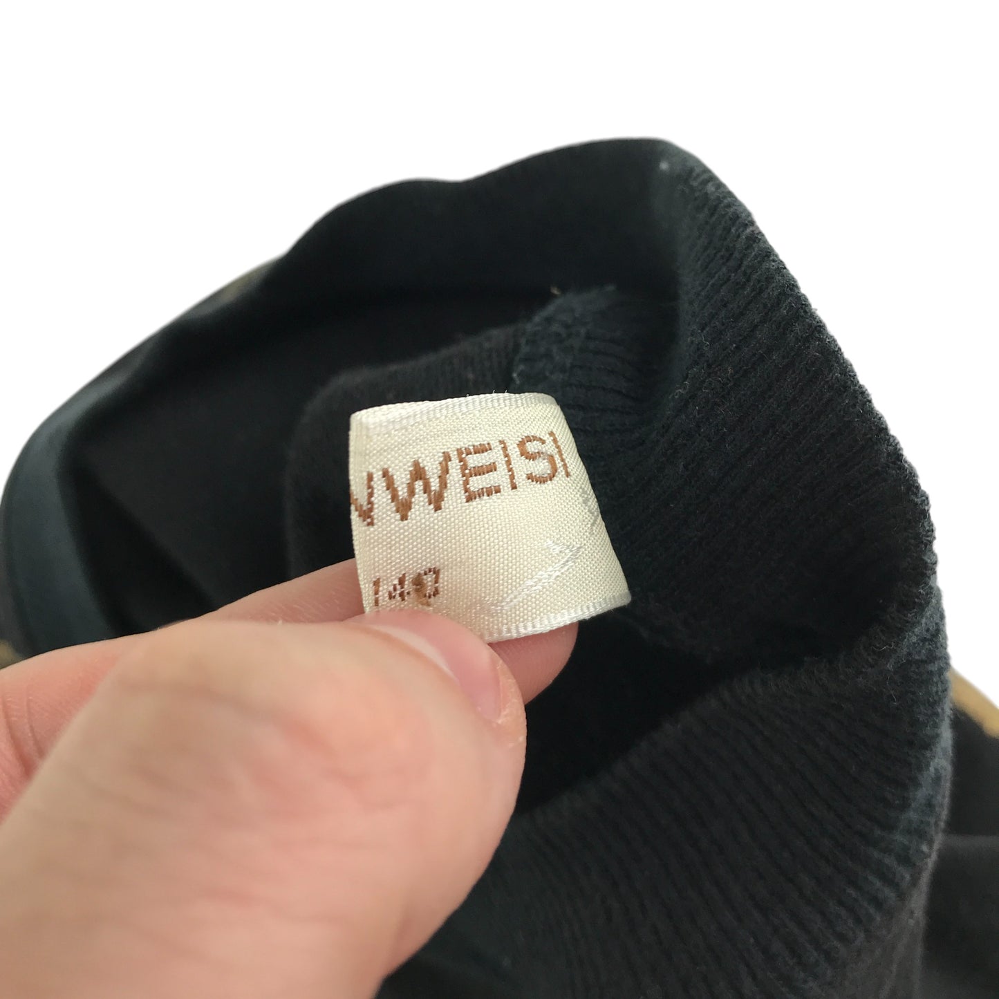 Hanweisi Sweater 9-10 years black with golden skull print full zipper