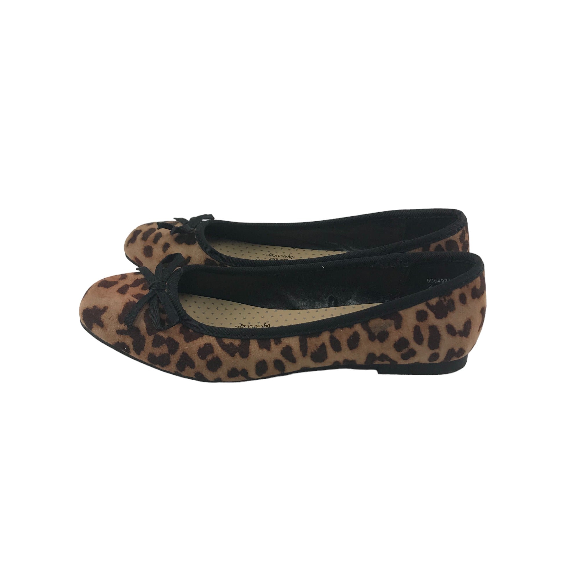 Leopard print clearance flat pumps