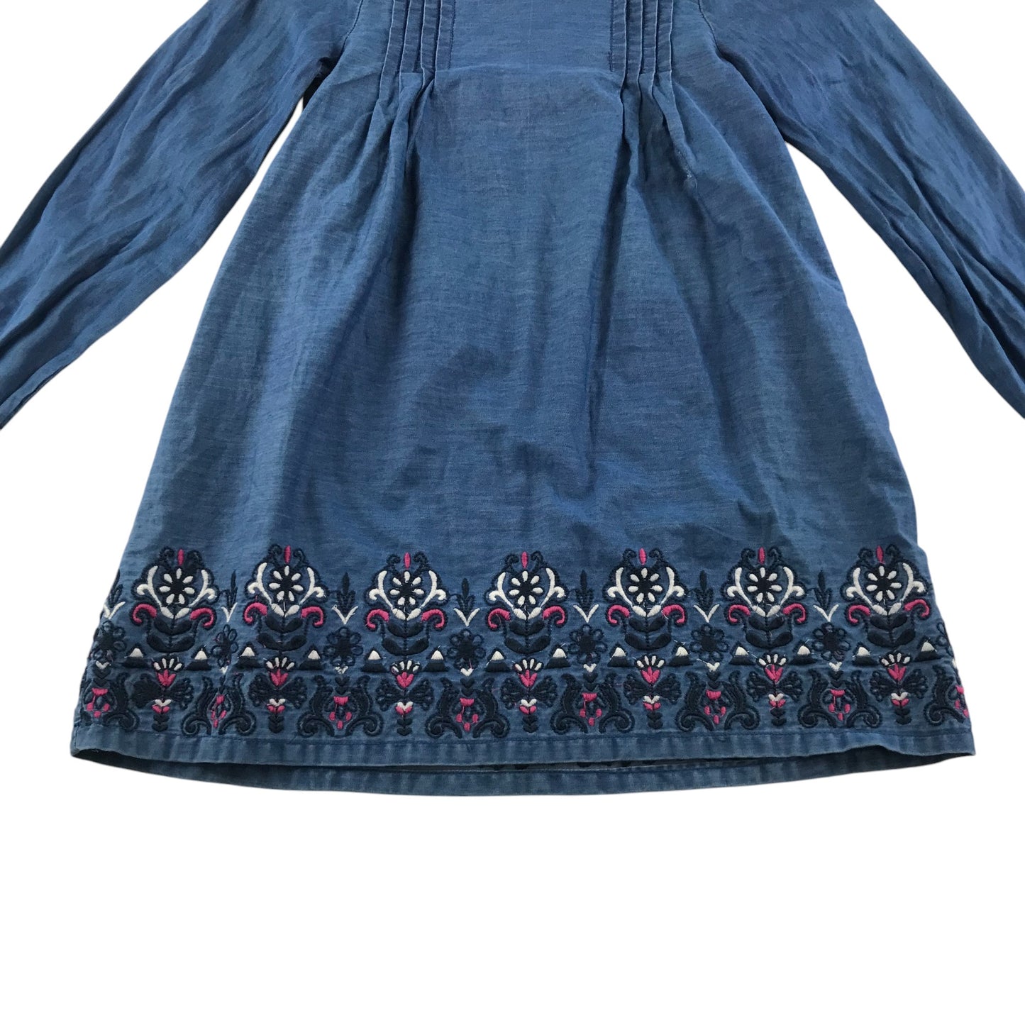 Tommy Bahama dress 7-8 years blue denim style with embroidered floral detail