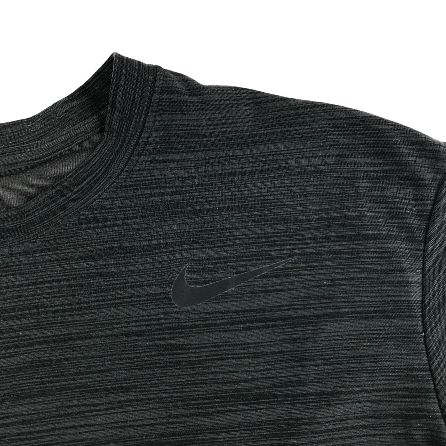 Nike Sport Top Size Medium Grey Short Sleeve Dri-Fit