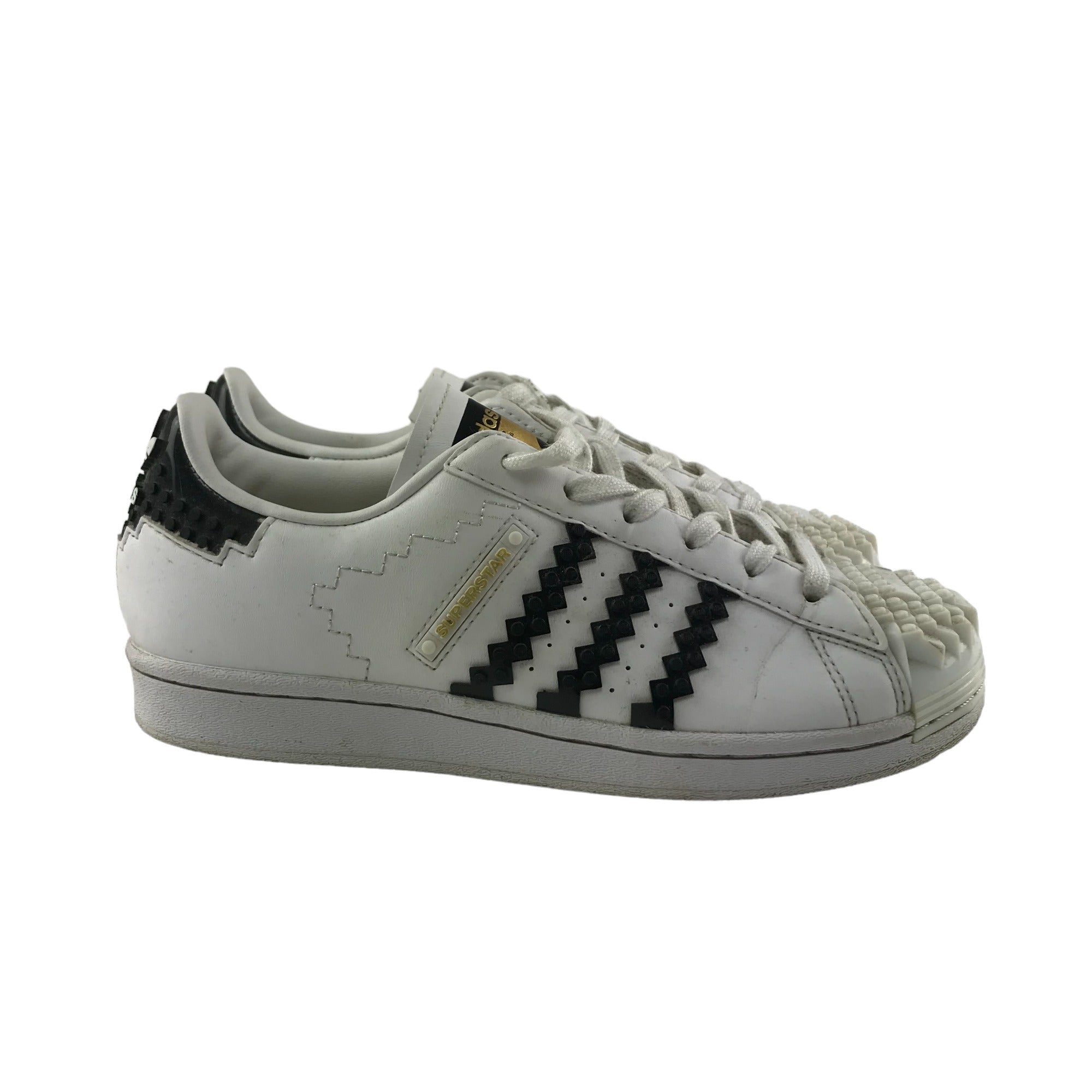 Adidas superstar 5.5 outlet white and black