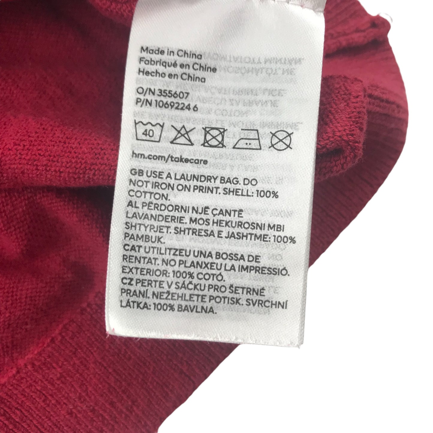 H&M Festive Jumper 5-6 Years Burgundy Reindeer with Sequin Bowtie Slightly Cropped Cotton