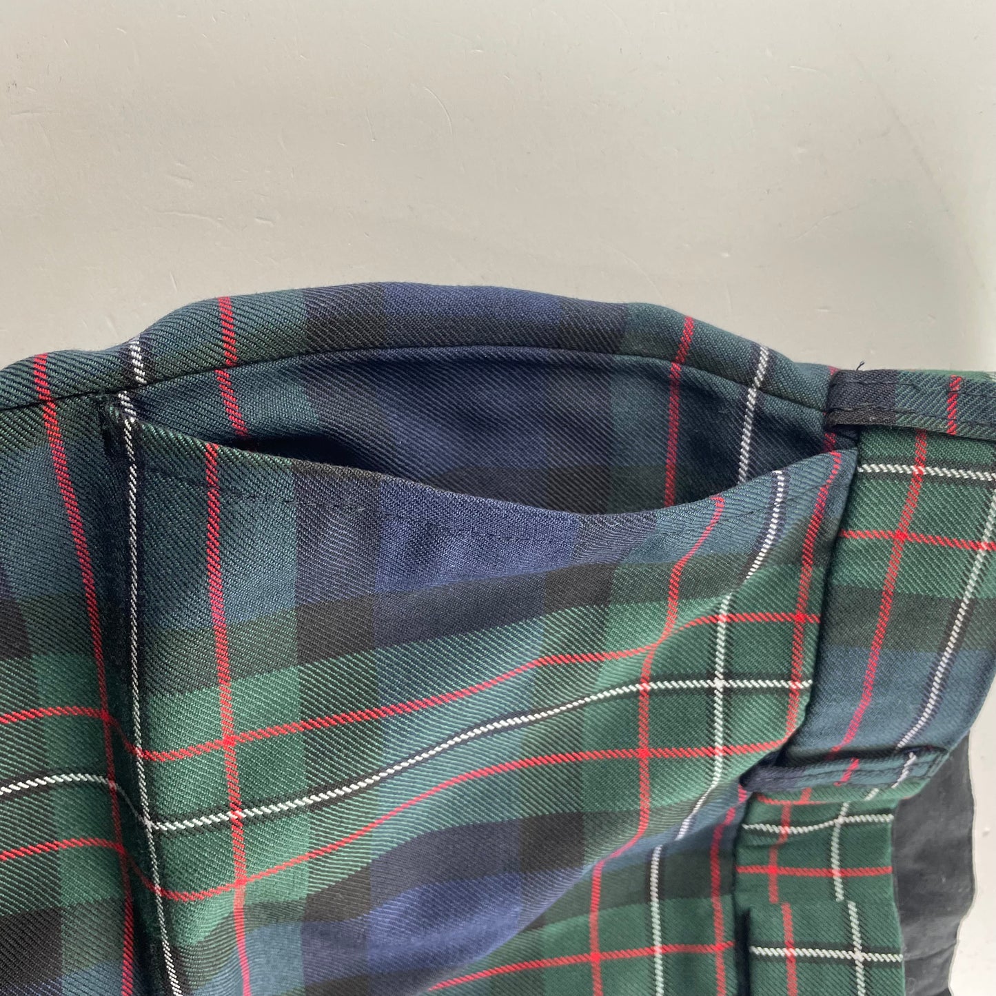 Slanj Scotland tartan golf trousers green and blue 30in waist 3/4 length