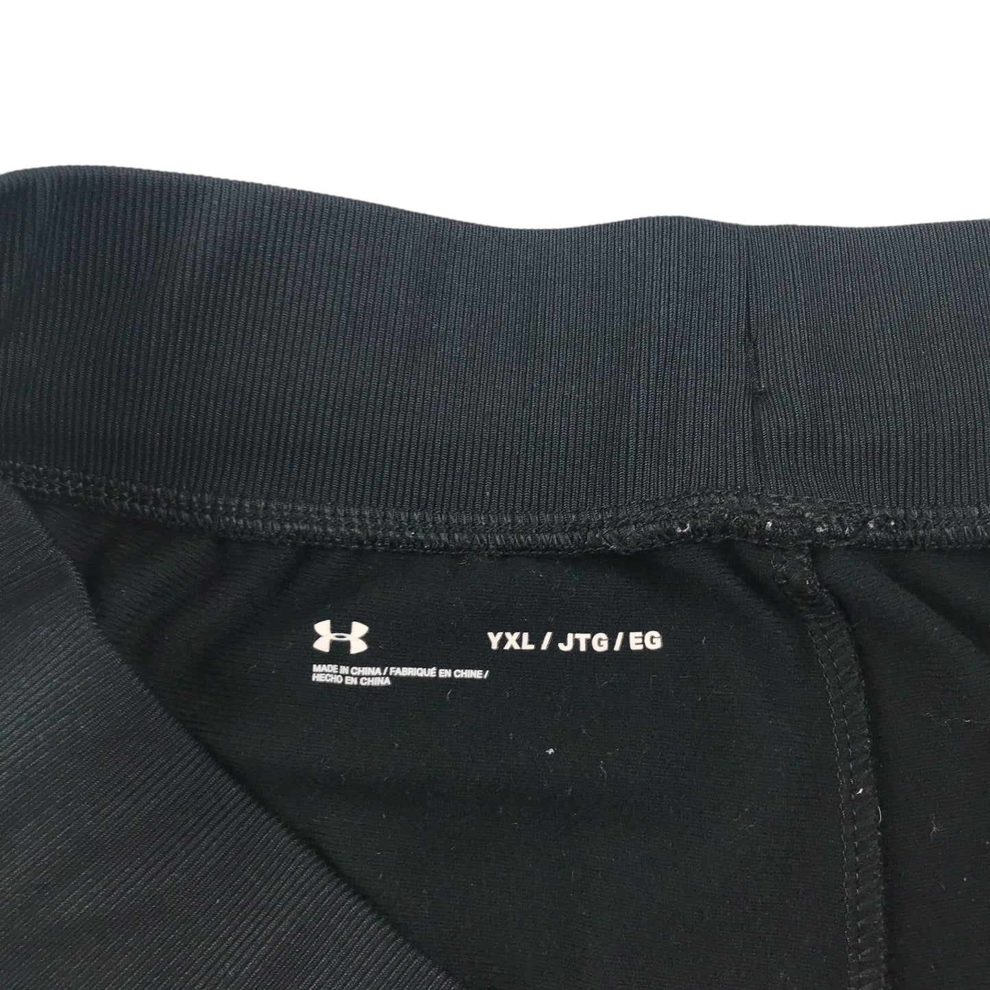 Under Armour joggers YXL 13-14 years black sporty with cuffed legs