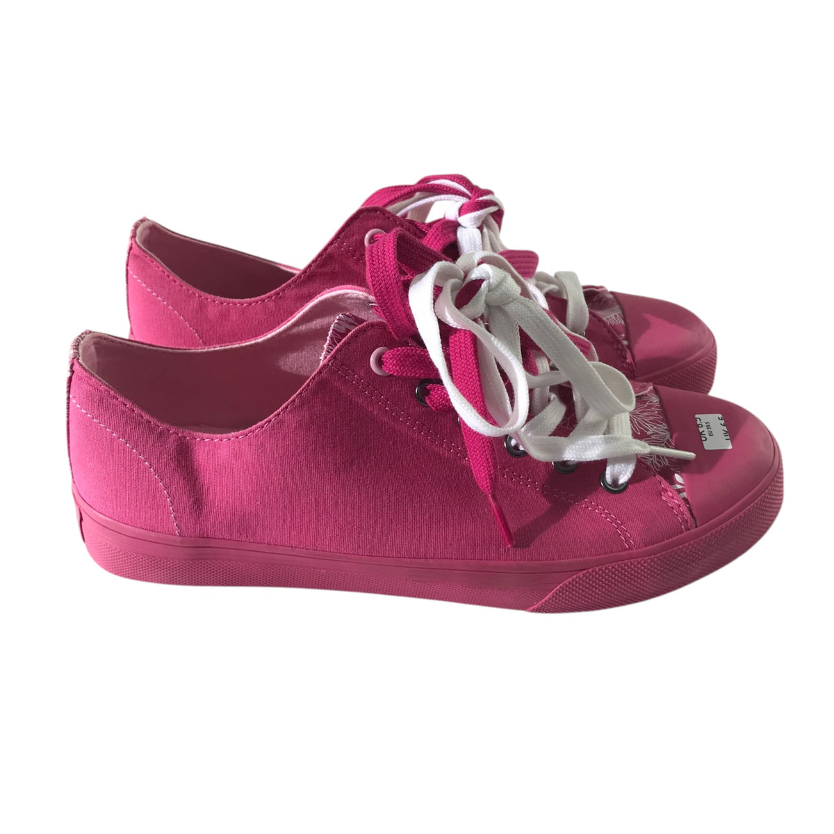 Moshulu size UK 6.5 pink canvas trainers
