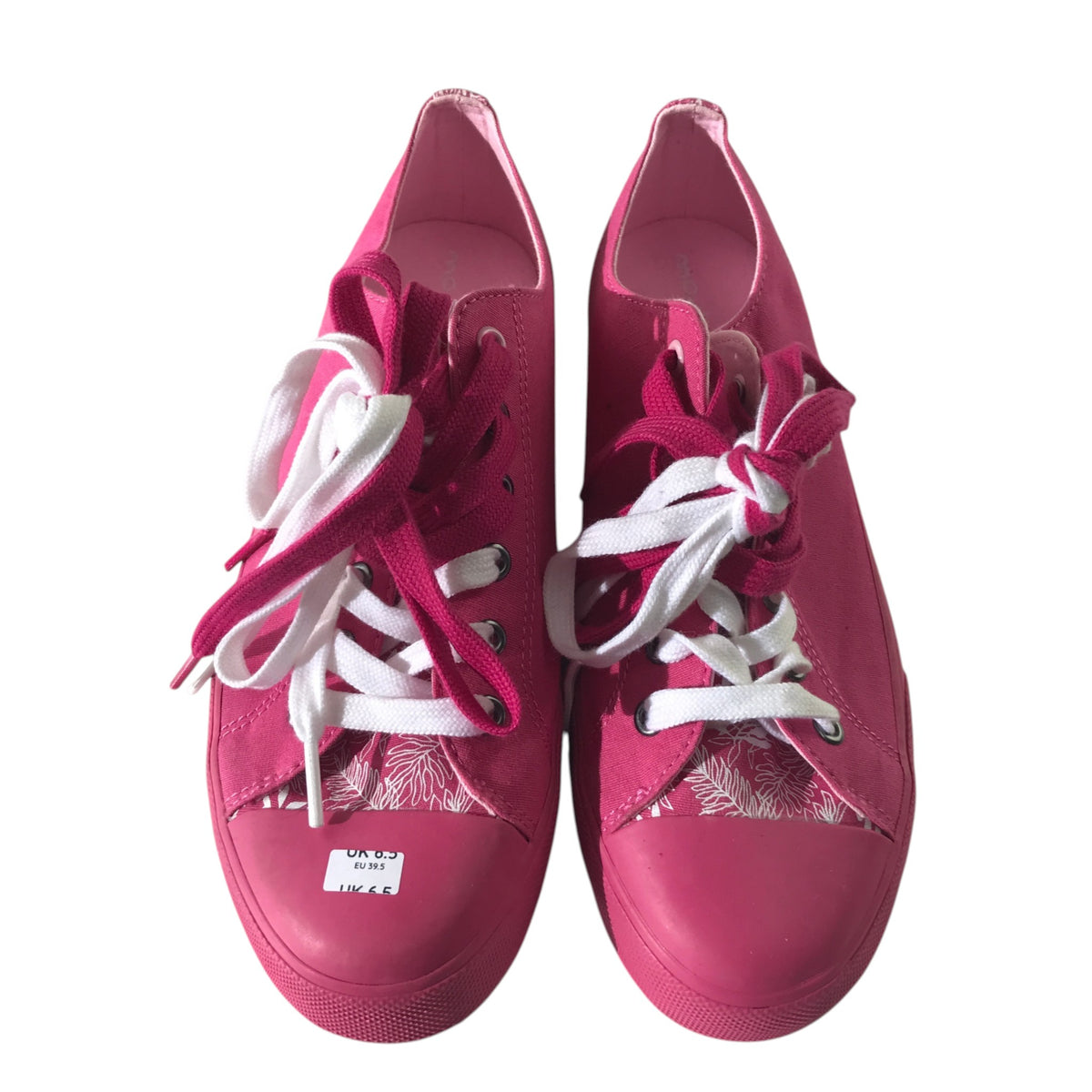 Moshulu size UK 6.5 pink canvas trainers