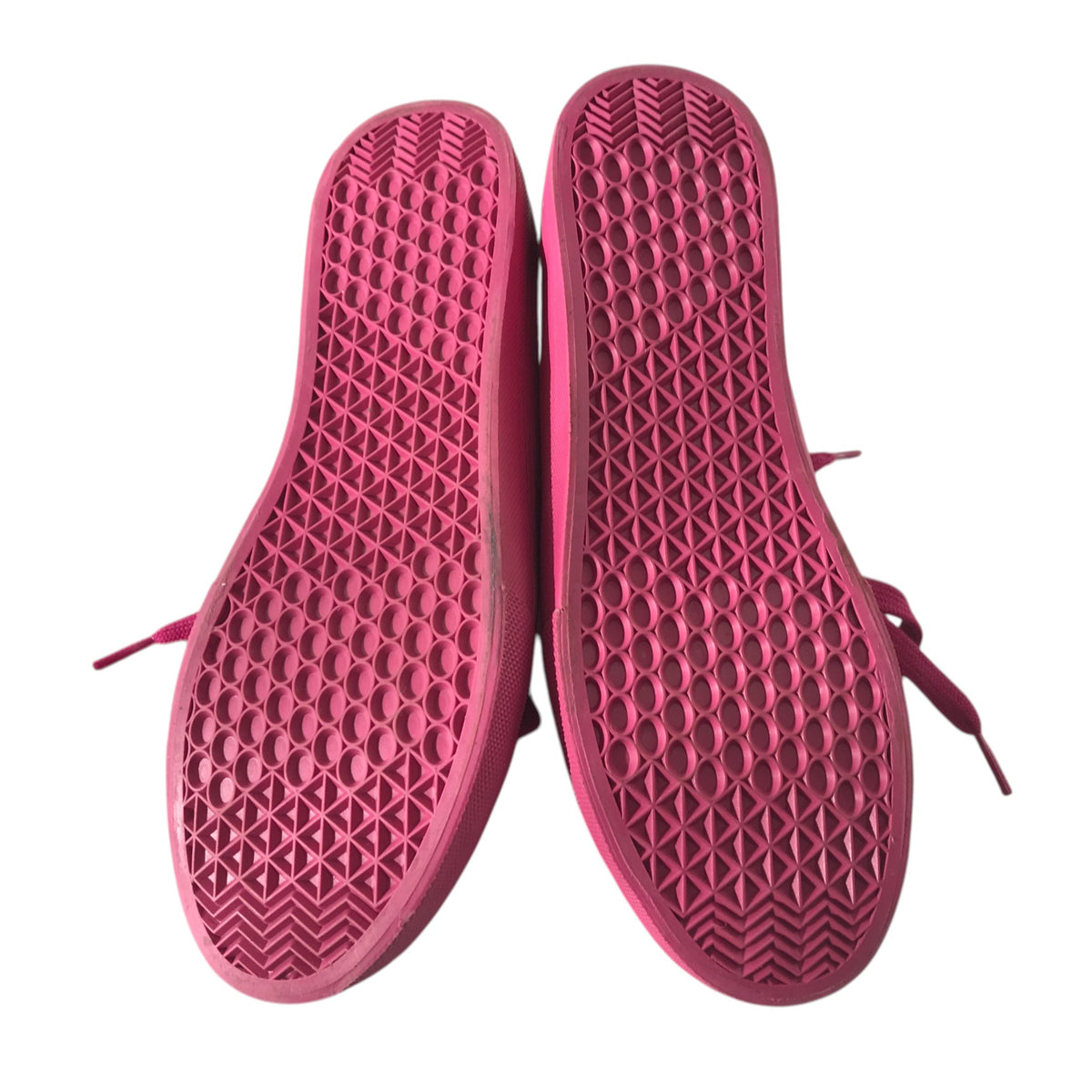 Moshulu size UK 6.5 pink canvas trainers