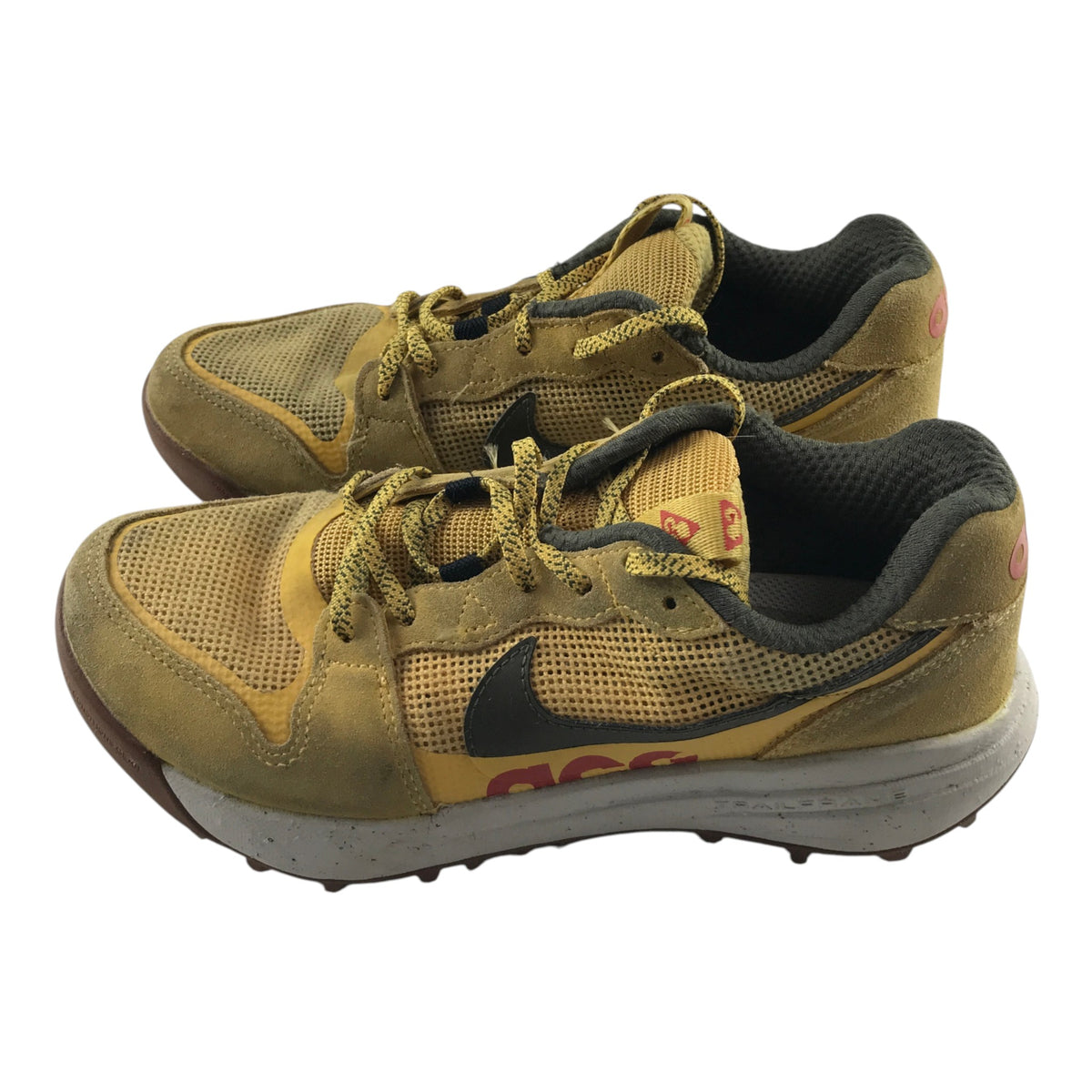 Nike ACG Lowcate Solar Flare size UK 3.5 yellow trainers