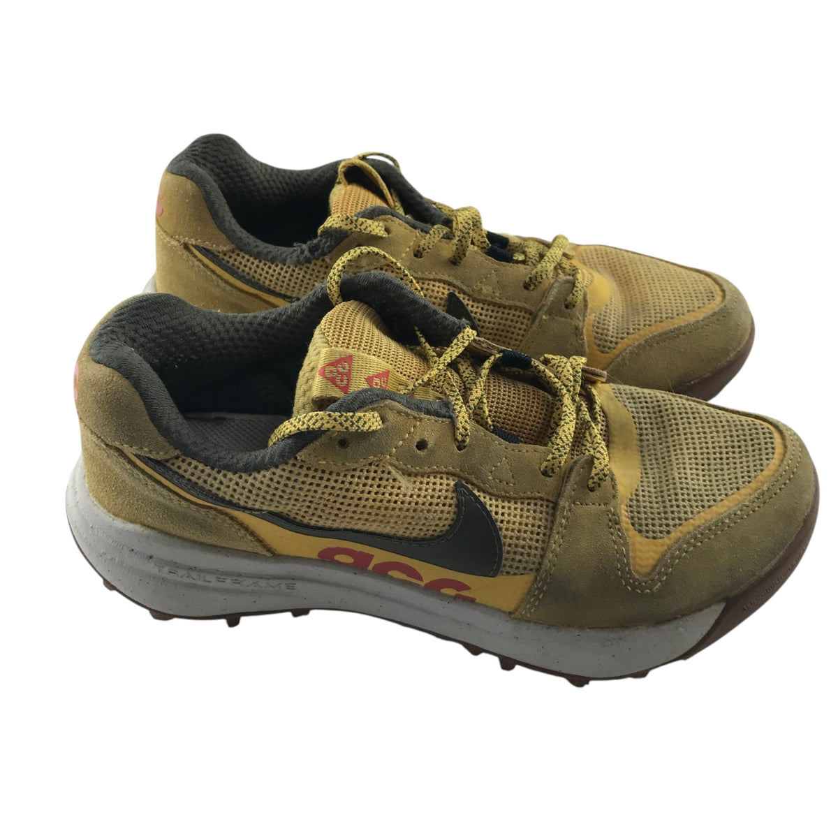 Nike ACG Lowcate Solar Flare size UK 3.5 yellow trainers