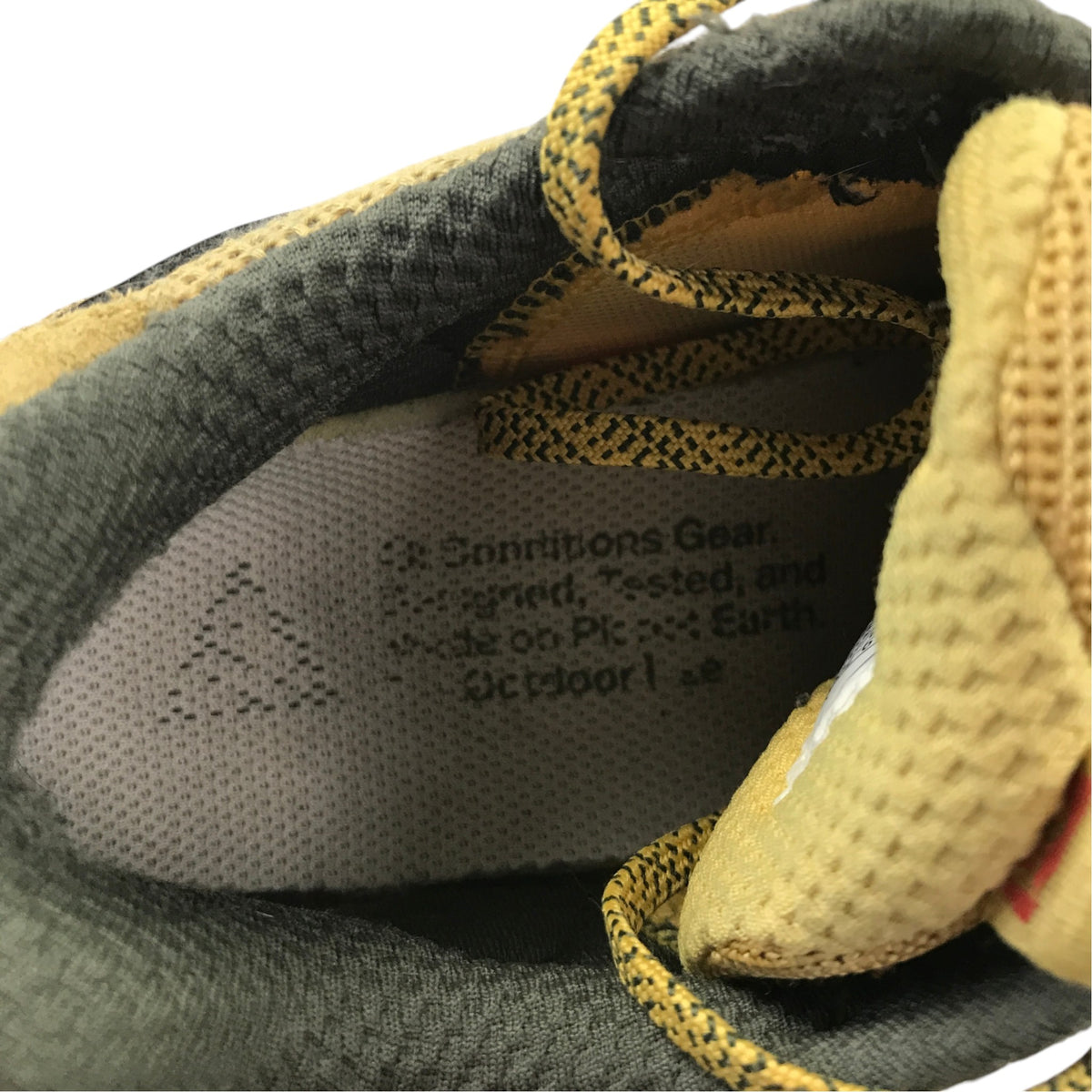 Nike ACG Lowcate Solar Flare size UK 3.5 yellow trainers