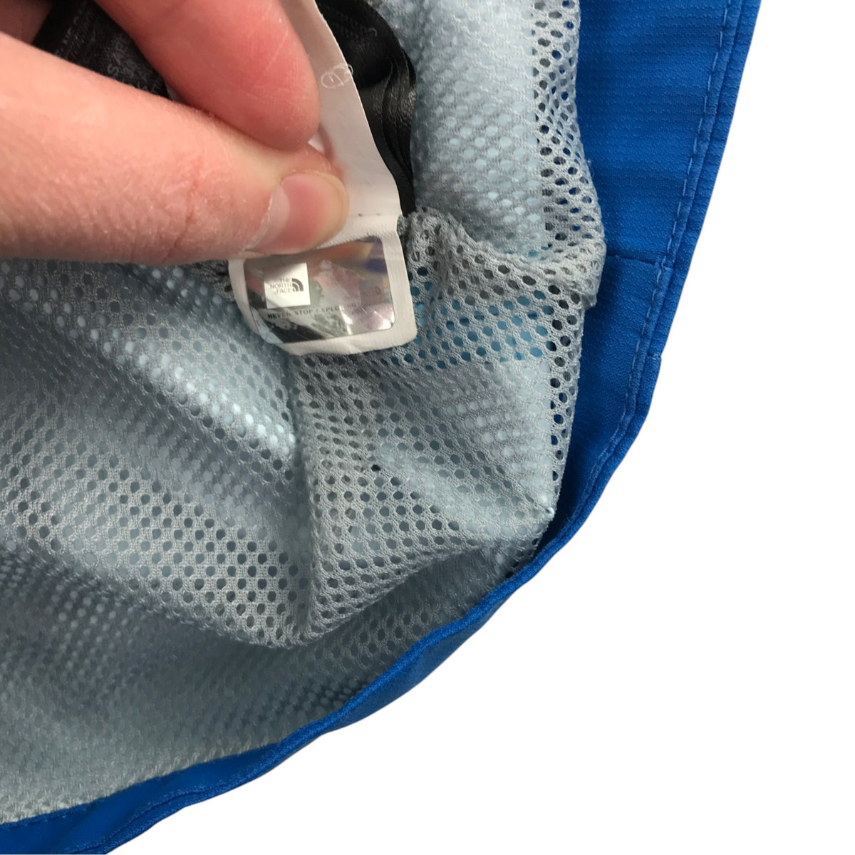 The North Face 9-10 years blue and black light jacket waterproof polyester