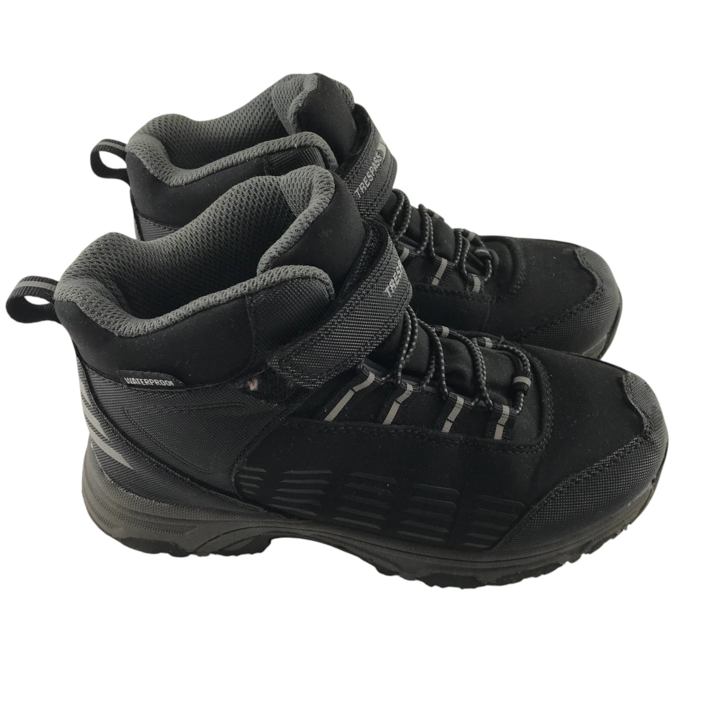 Trespass UK 2 black walking boots
