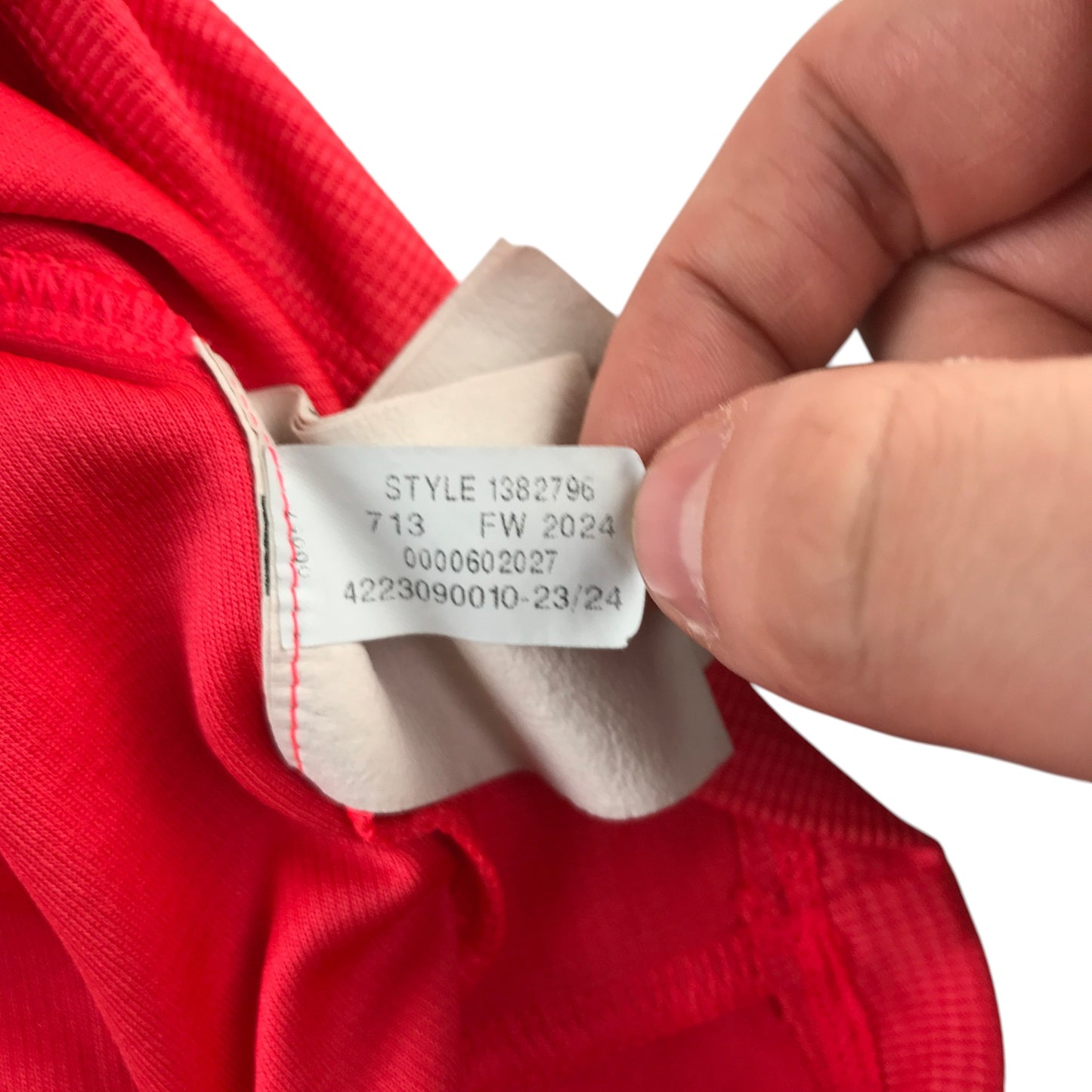 Under Armour S red sports t-shirt