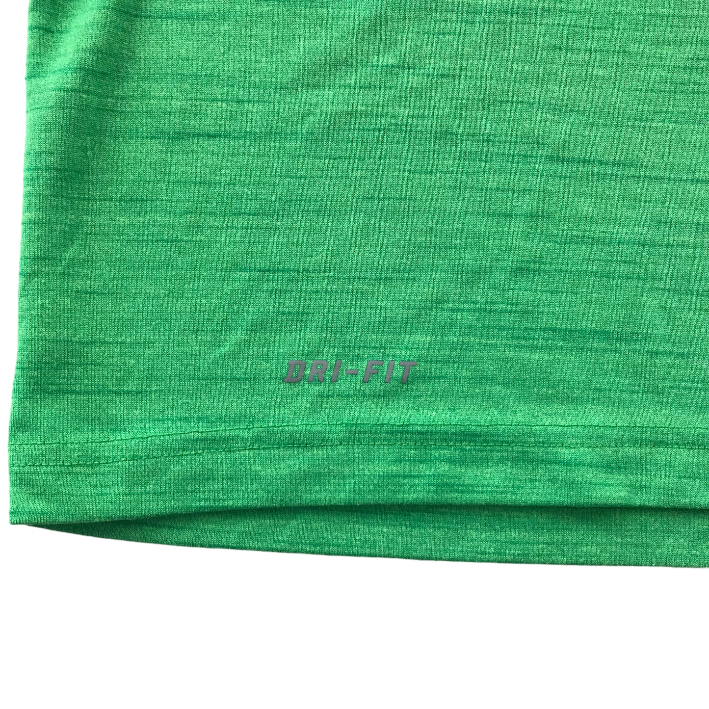 Nike sport top men size L green Dri-Fit short sleeve