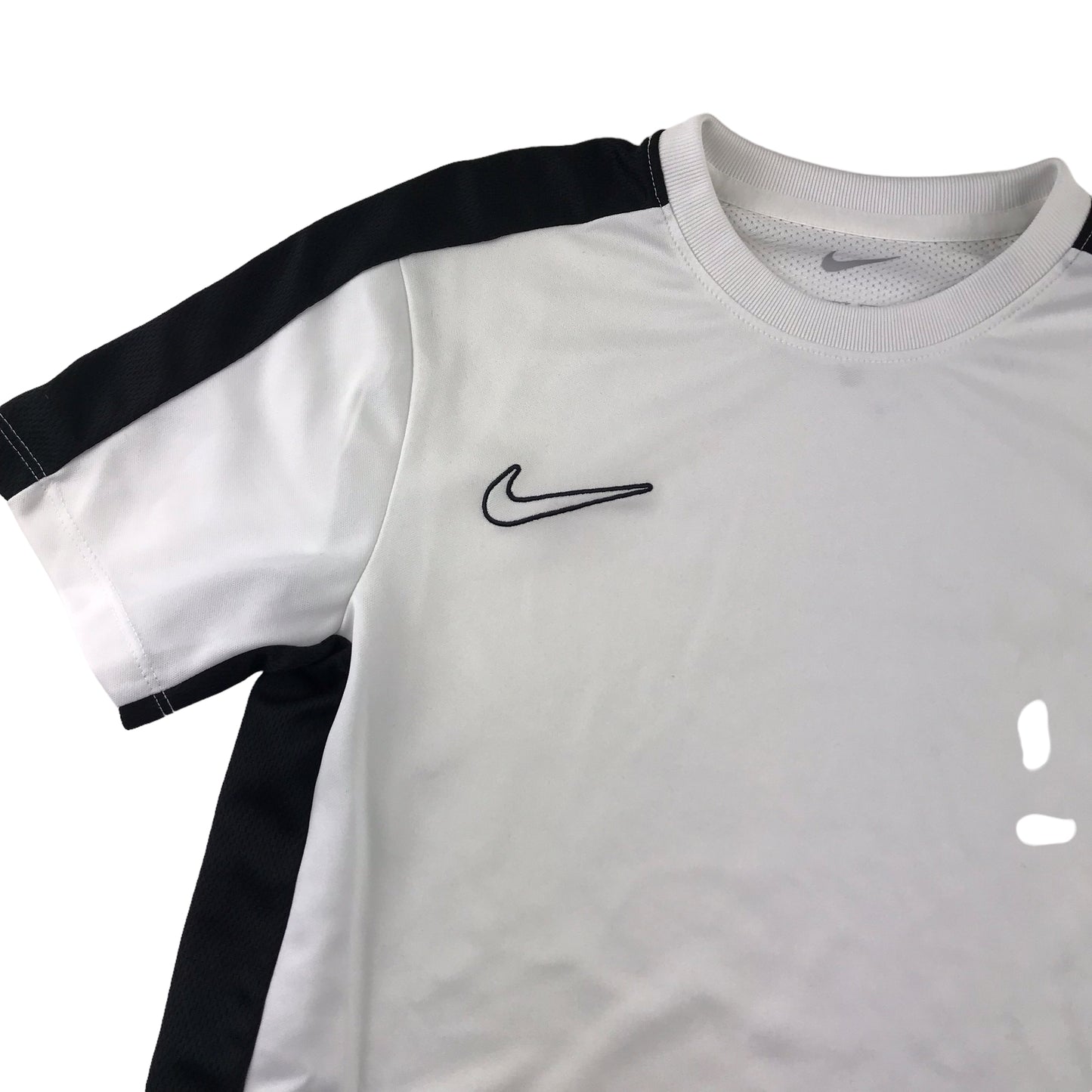 Nike sport top 9-11 years white and black panelled short sleeve sporty t-shirt