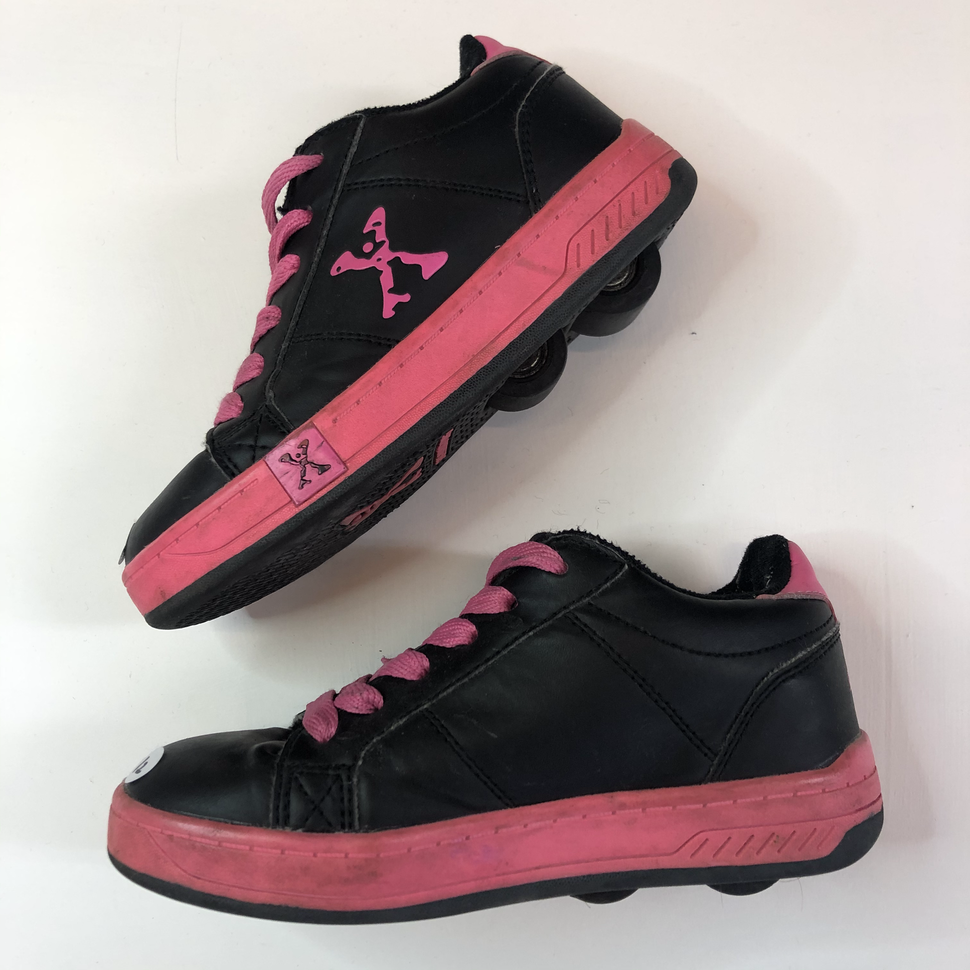Heelys Black and Pink Trainers with Wheels Shoe Size 12 jr