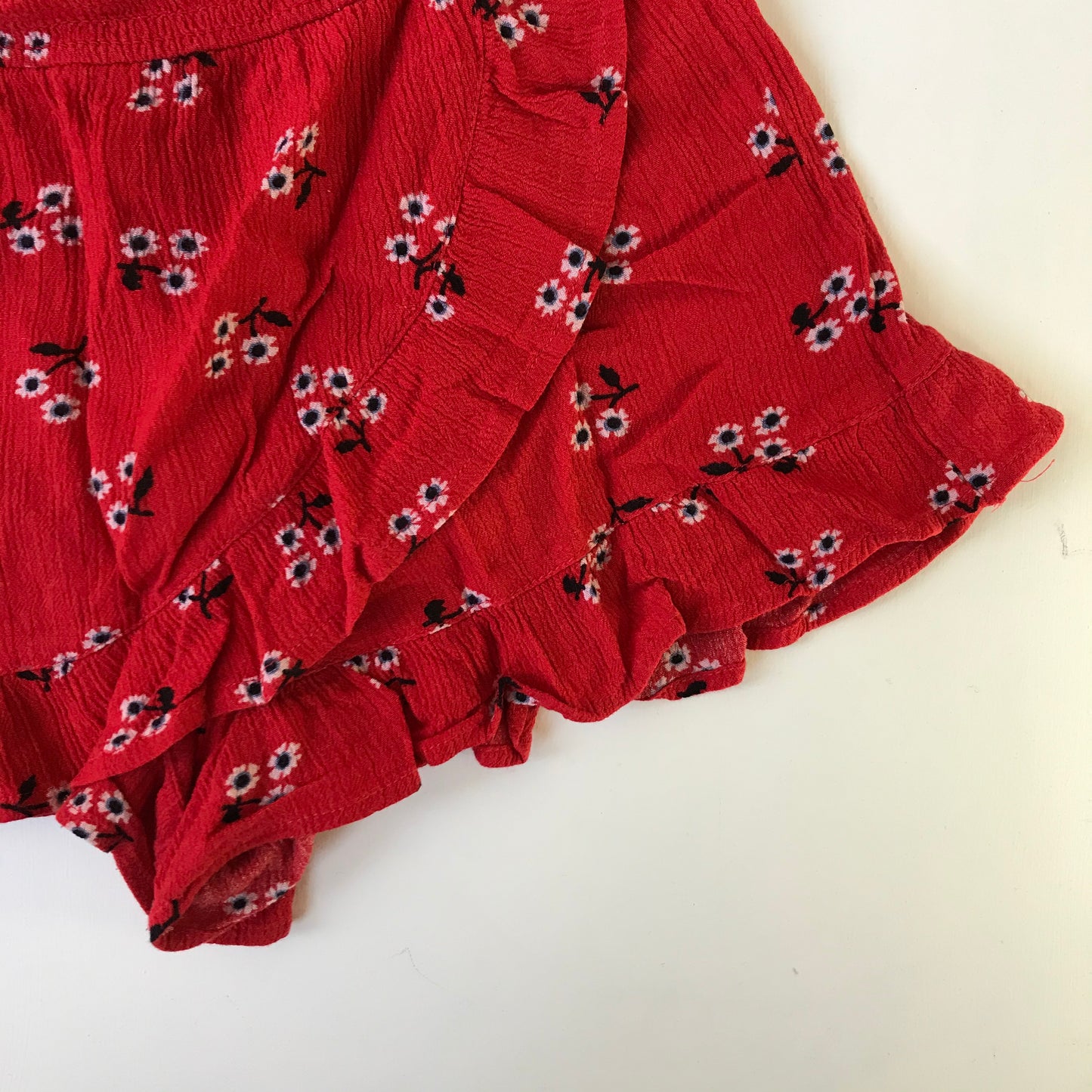 George Black T-shirt and Primark Red Floral Shorts Bundle Age 8