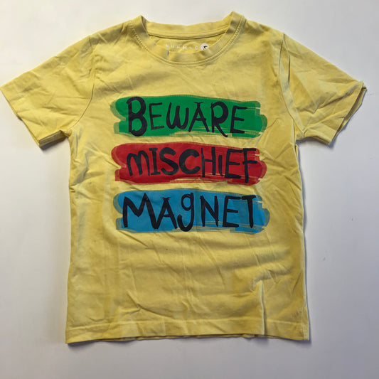 T-shirt - 'Beware Mischief Magnet' - Age 5