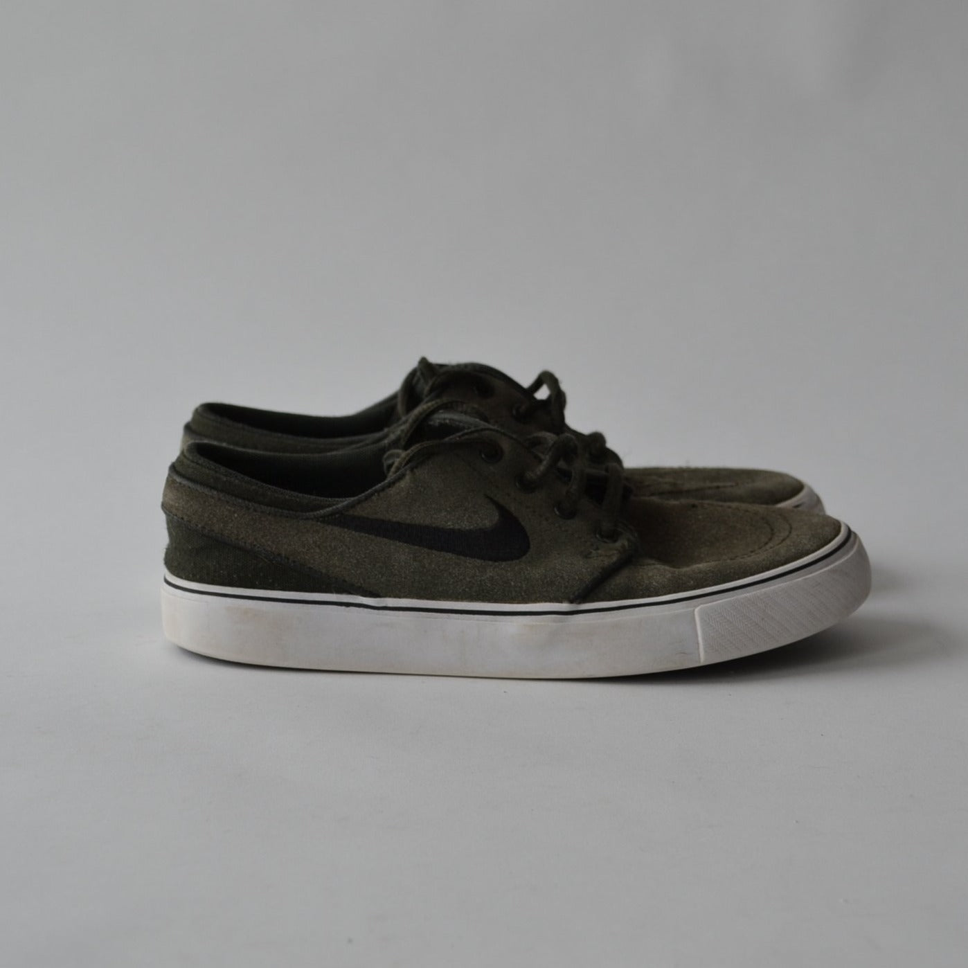 NIKE Khaki Green Suede Style Trainers Shoe Size 3.5