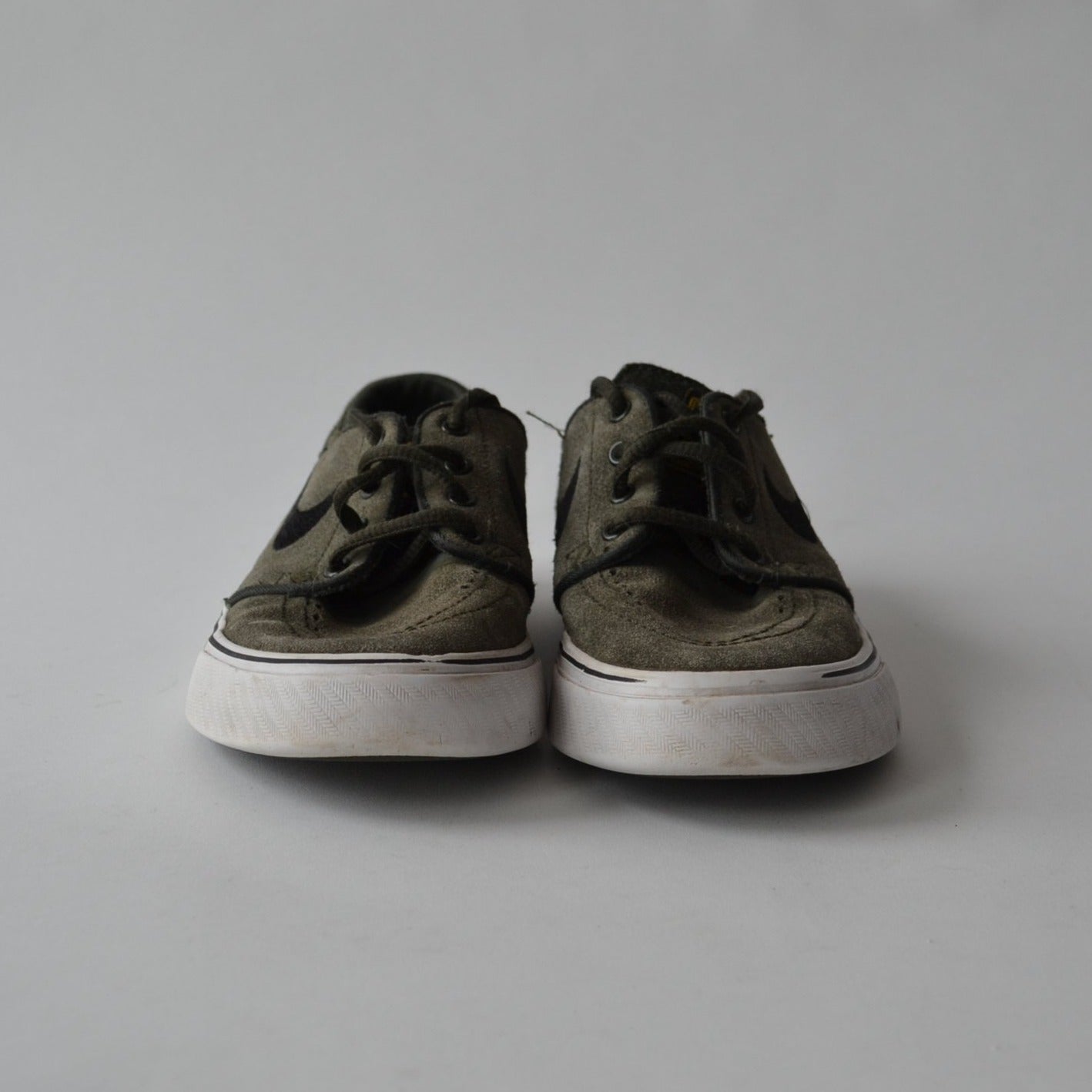 Khaki trainers size sales 5