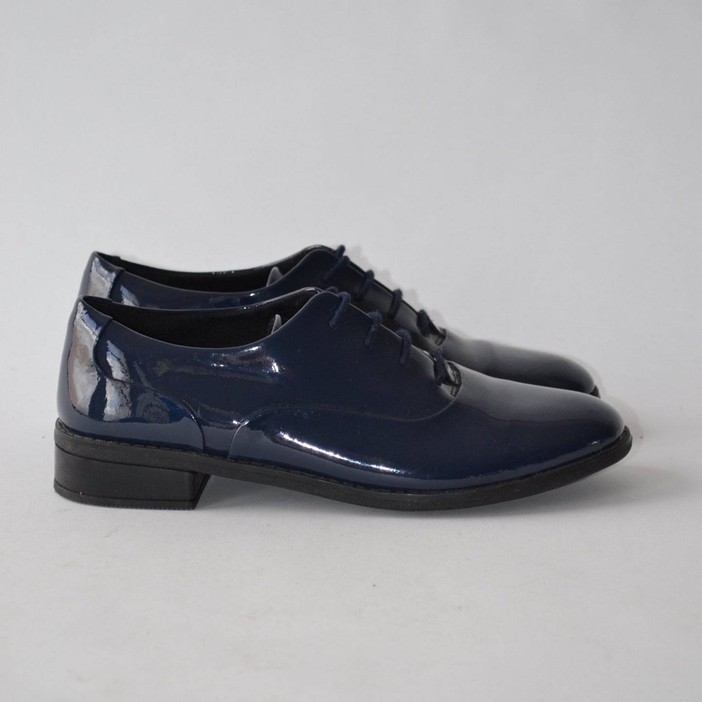 Clarks Navy Shoes Shoe Size 3.5
