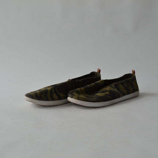 Primark Camo Canvas Plimsolls Shoe Size 4