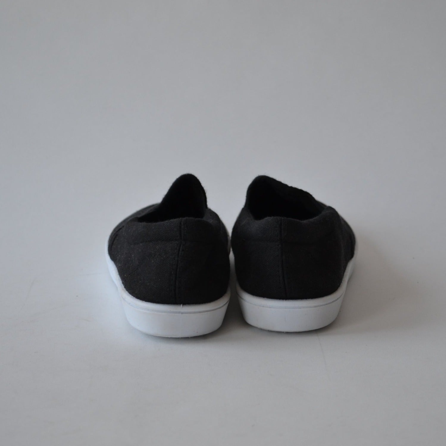 Primark Black Plimsolls Shoe Size 1 ApparelXchange CIC