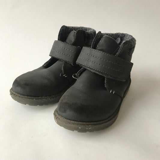 Grey Boots Shoe Size 11 (jr)