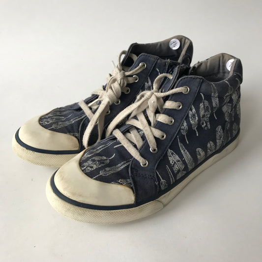 High Tops Trainers Shoe Size 1.5