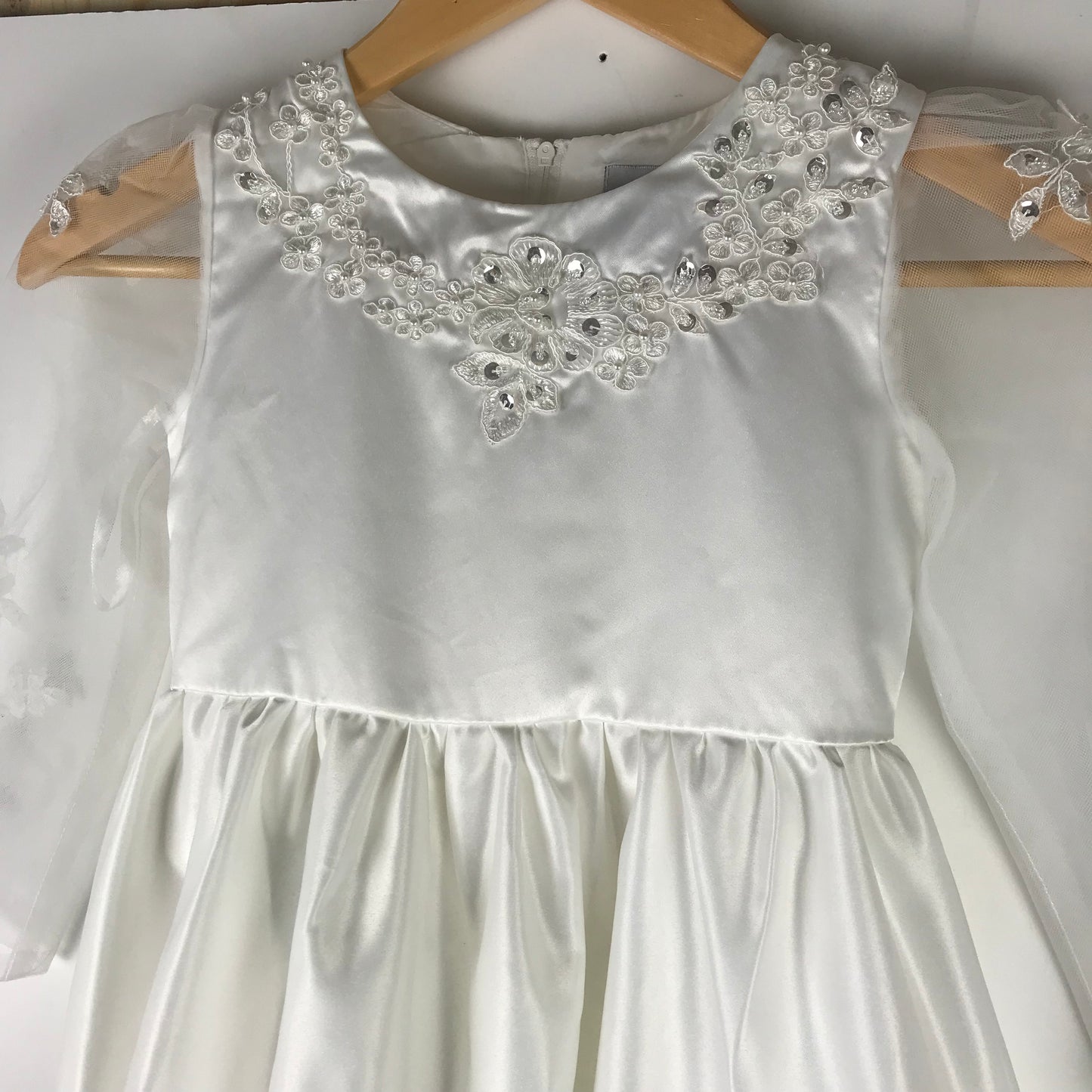 Mar-Lerino White Long Sleeve Sequin and Embroidery Formal Dress Age 6