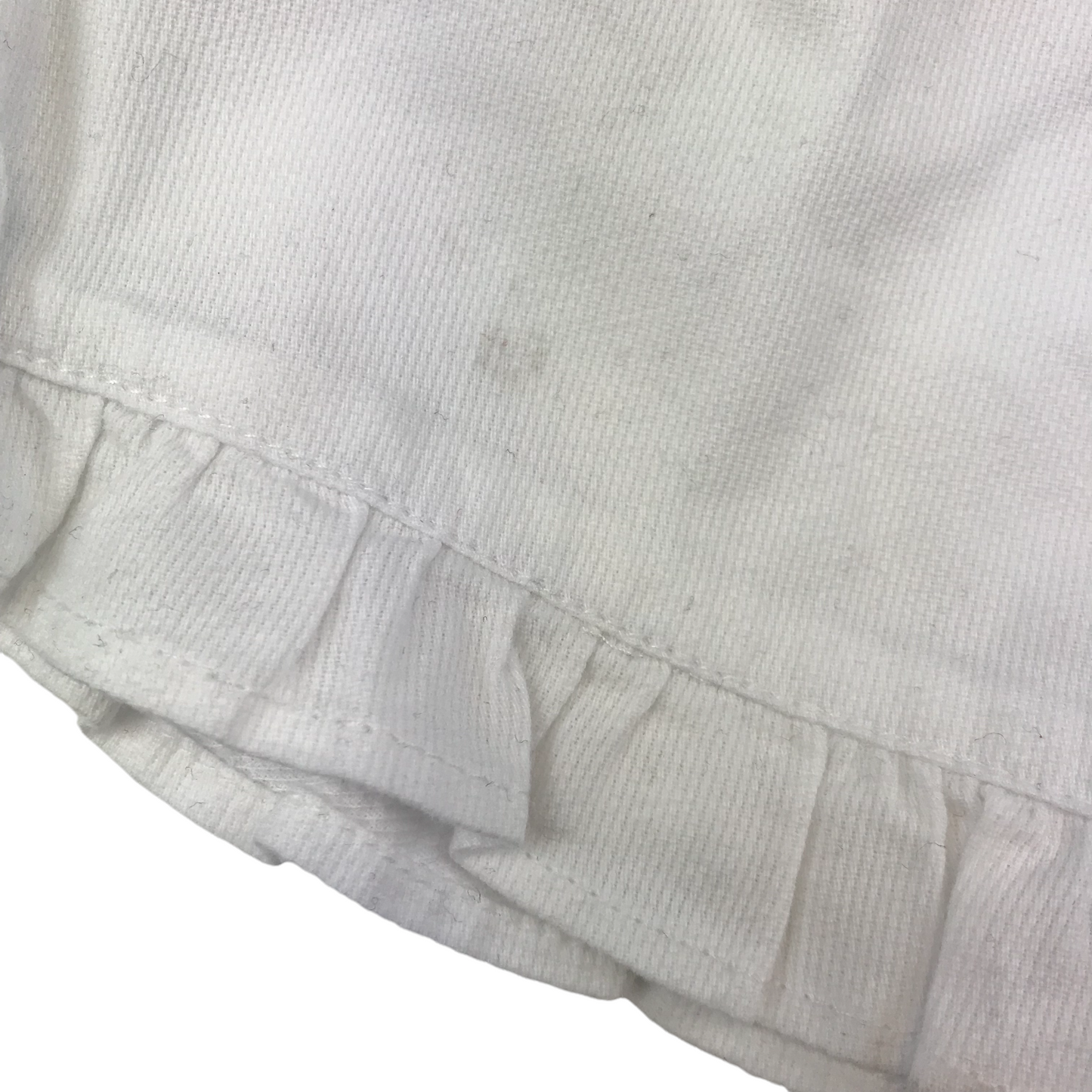 Configure White Capri Shorts Age 6