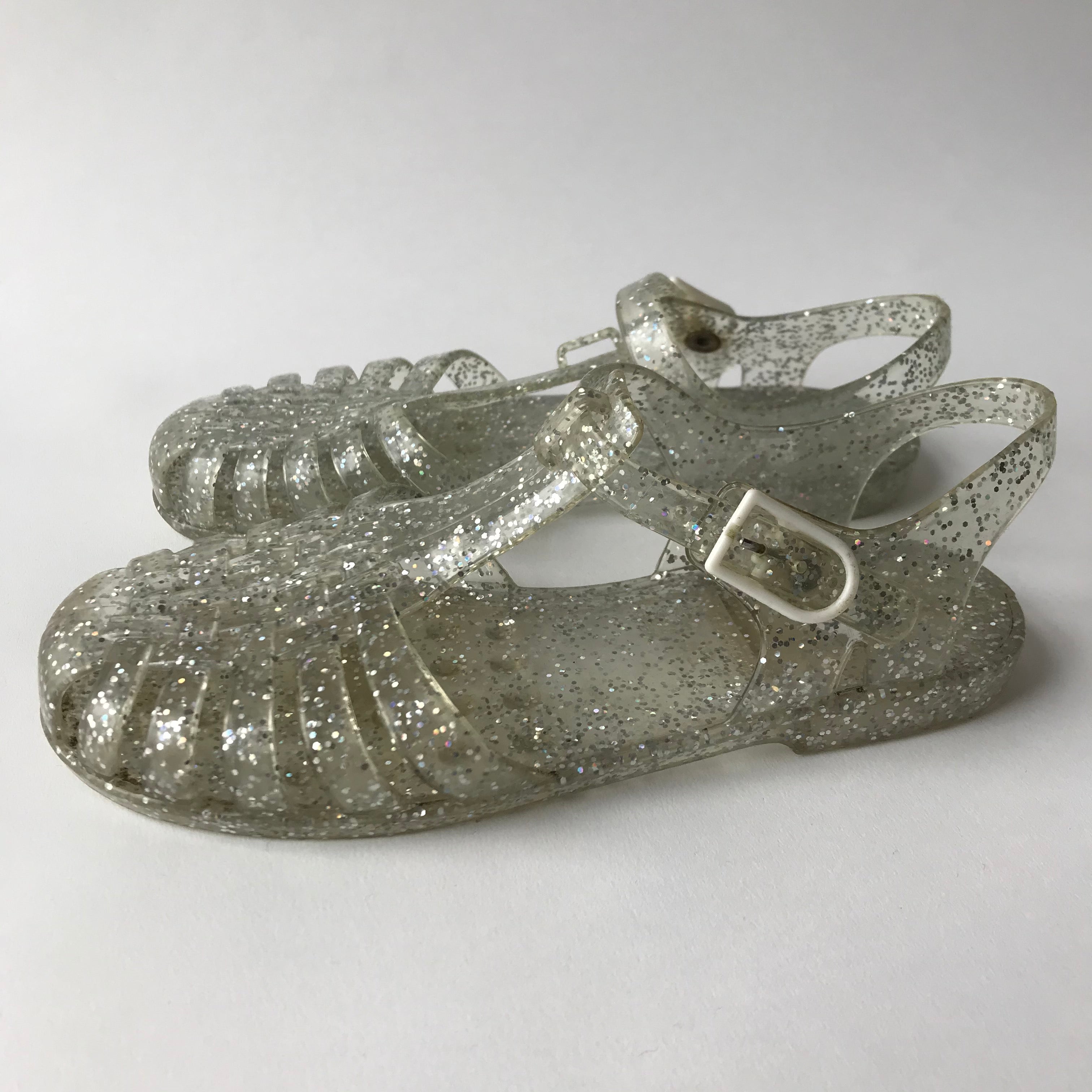 Silver glitter hot sale jelly sandals