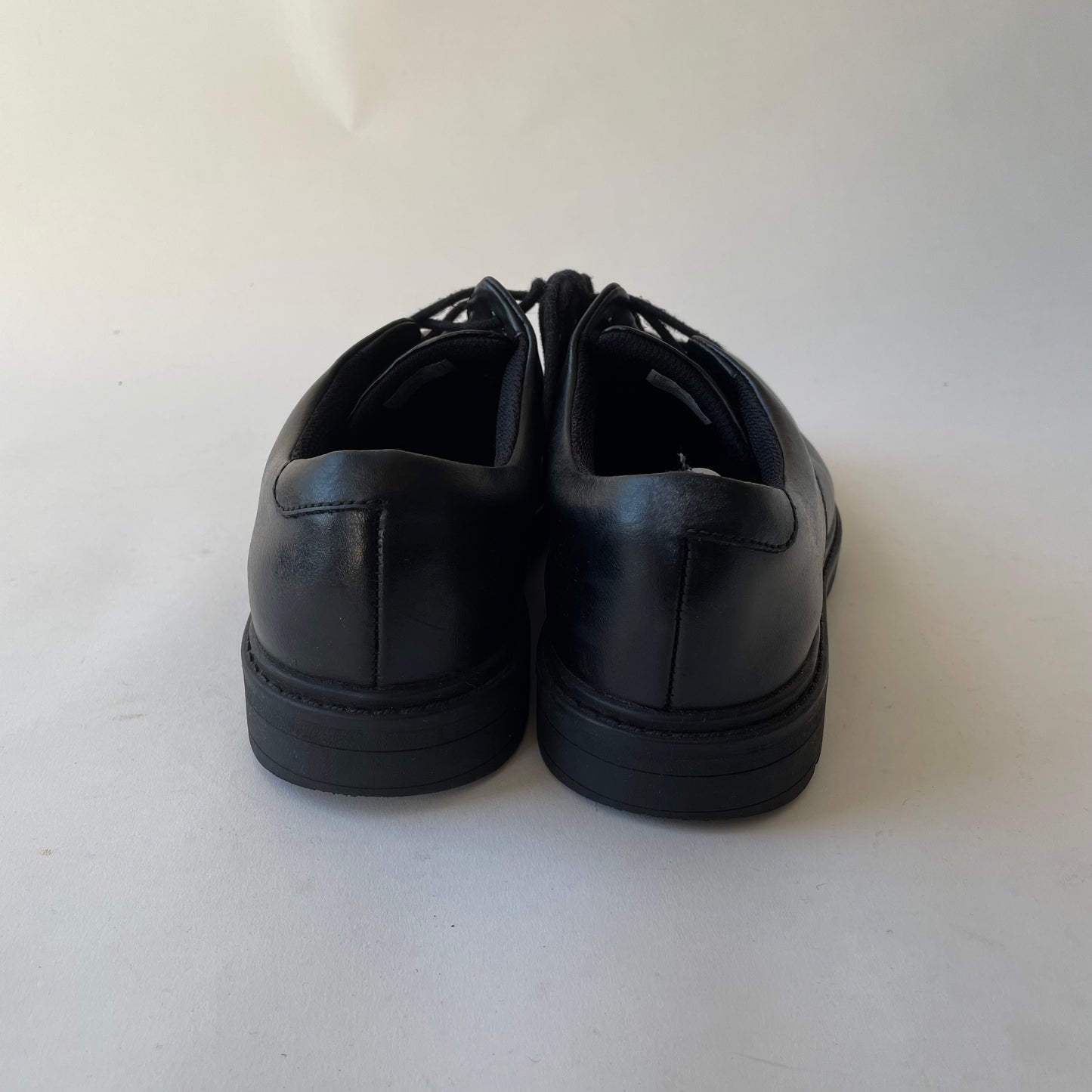 Clarks Black Shoes Shoe Size 5.5F