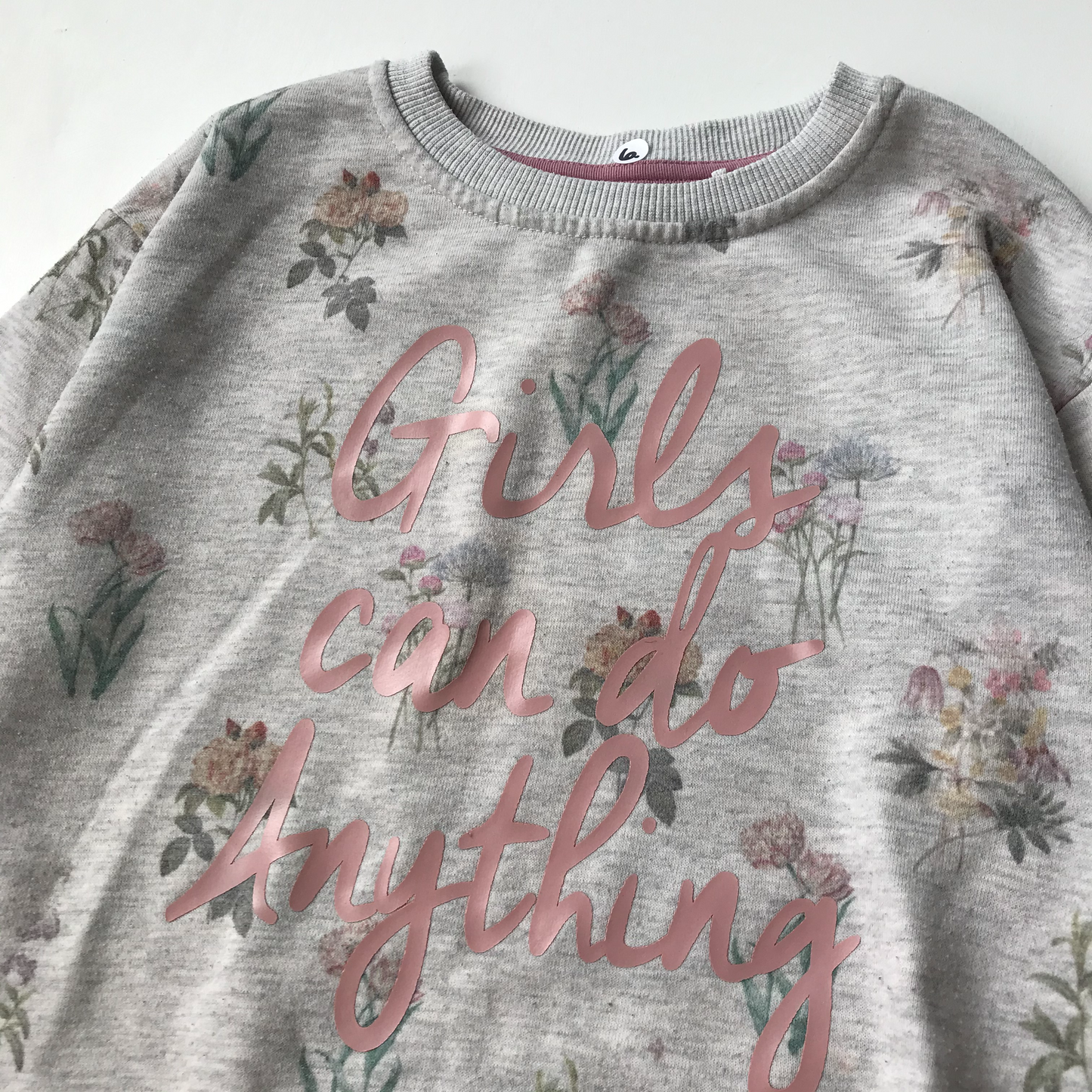 Sweatshirt - 'Girls Can Do Anything' - Age 6